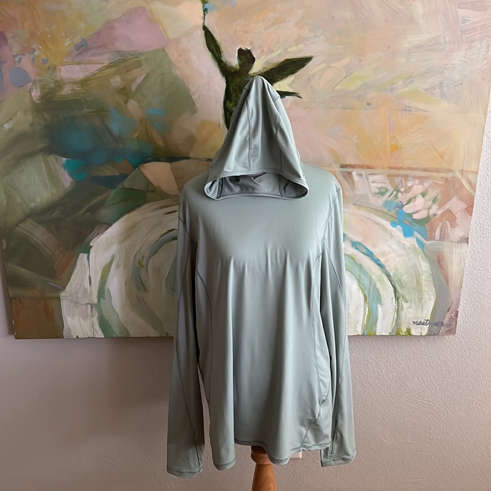 Janji Sunchaser hoodie in thistle - women’s XL - spf 50